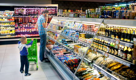 Крупный продуктовый магазин с высокой посещаемостью 0