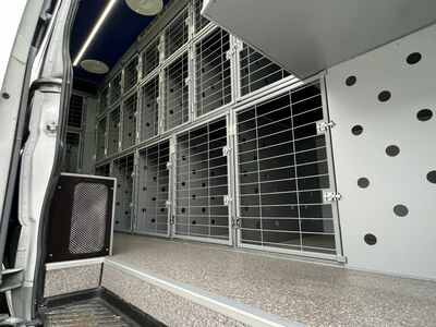 Монопольный бизнес по перевозке животных с сертифицированным транспортом  1
