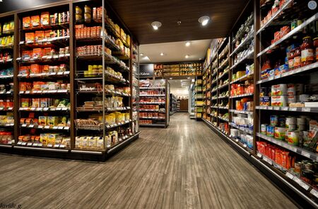 Продается продуктовый минимаркет с ЧП 300 000 1